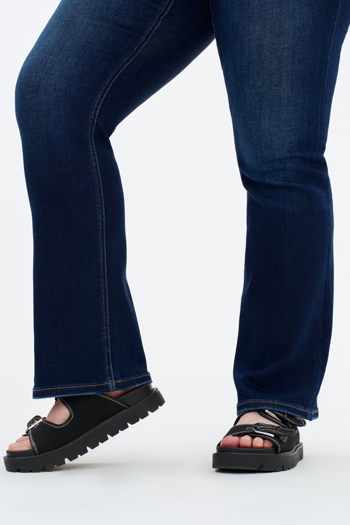 MID RISE BOOTCUT DENIM JEANS OSF1150-P