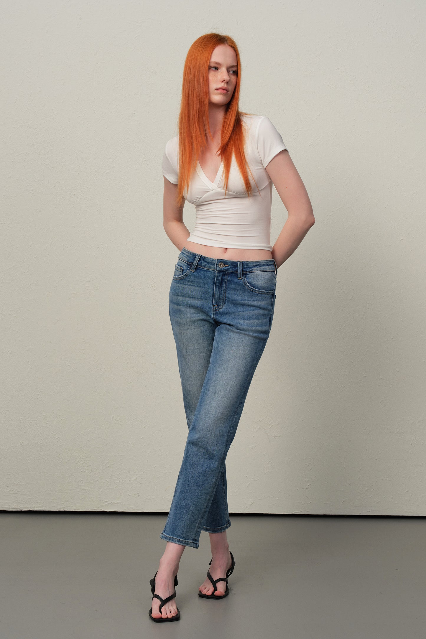 Mid Rise Straight Ankle Jeans ESFT630512