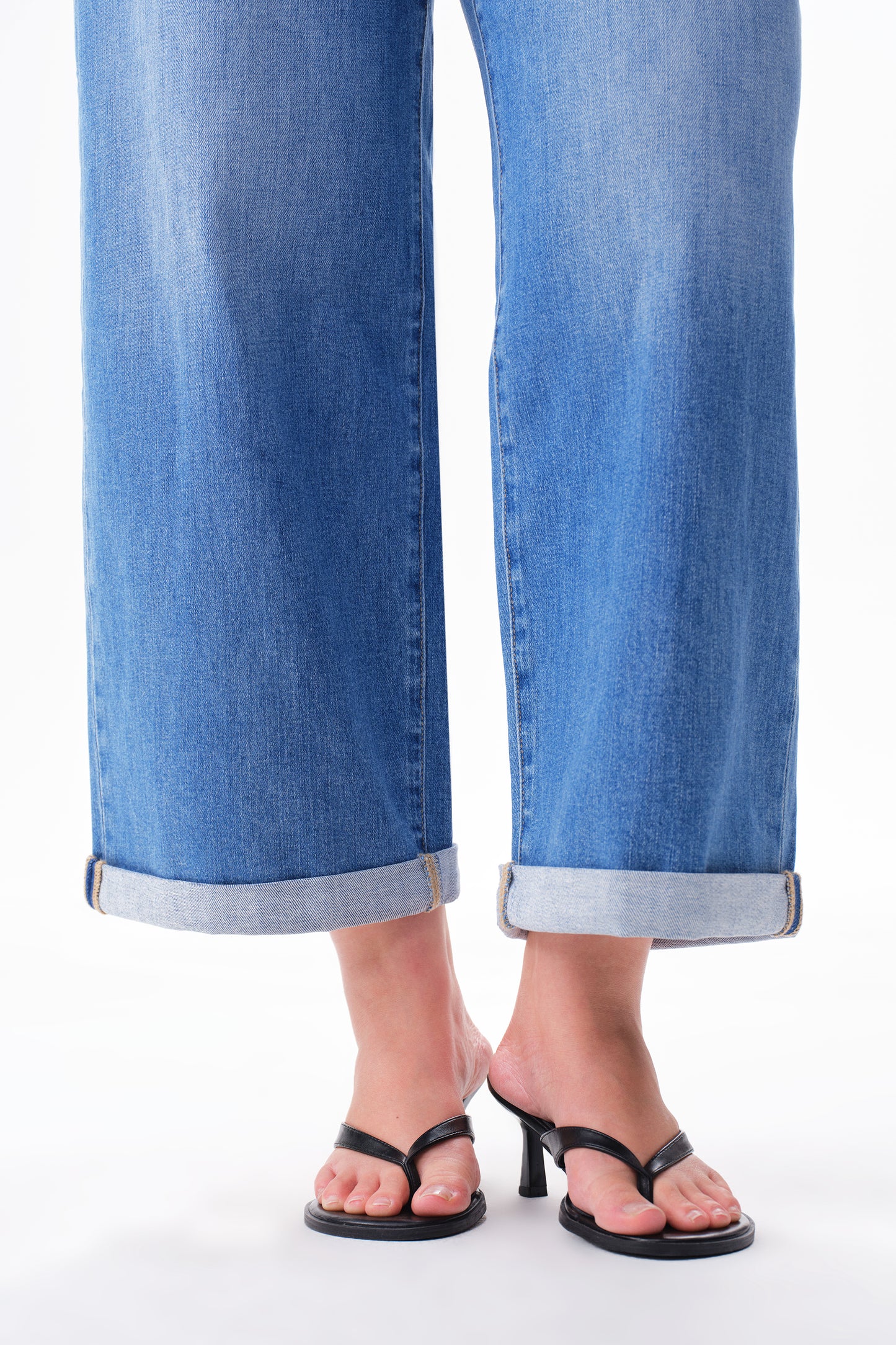 Plus Mid High Rise Cuffed Wide Leg Ankle Jeans ESFW620808-P