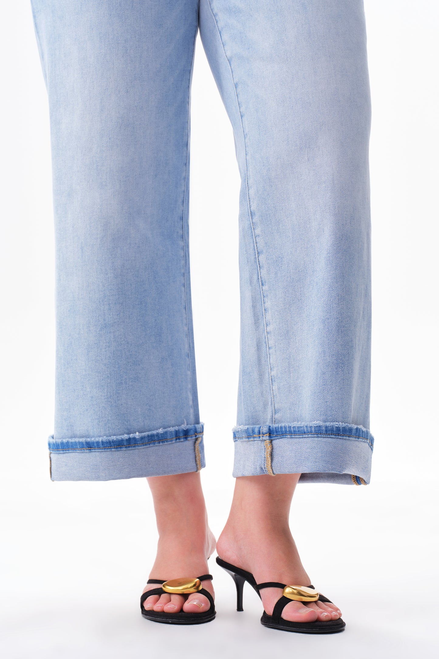 Plus High Rise Cuffed Wide Leg Cropped Jeans ESFW620802-P