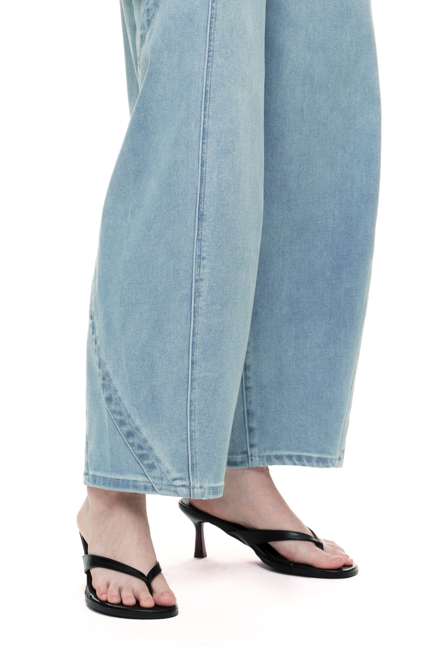 High Rise Barrel Denim Jeans OSOX013EC