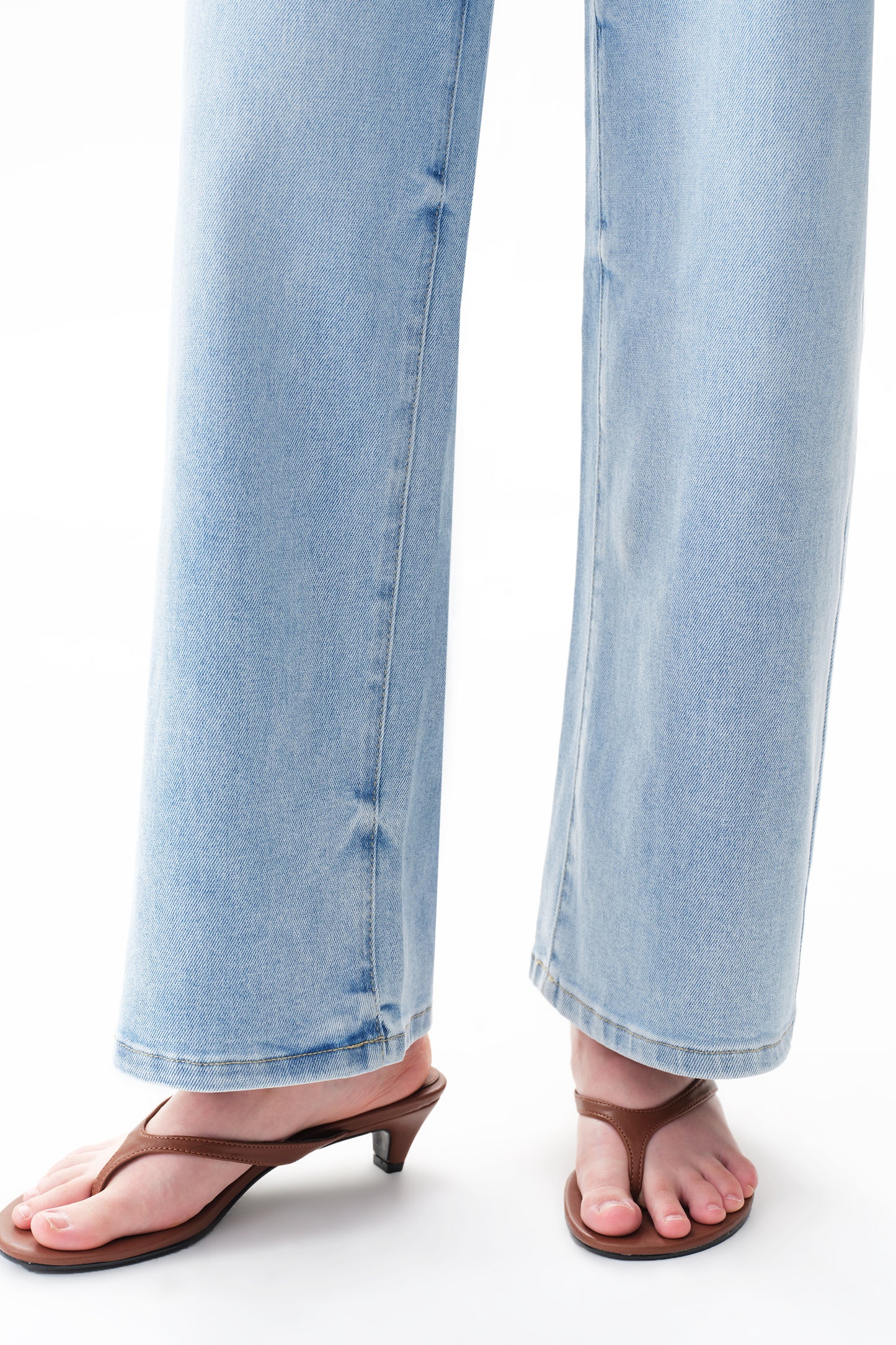 Timeless Silhouette Mid Rise Wide Leg Denim Jeans OSW8029EC