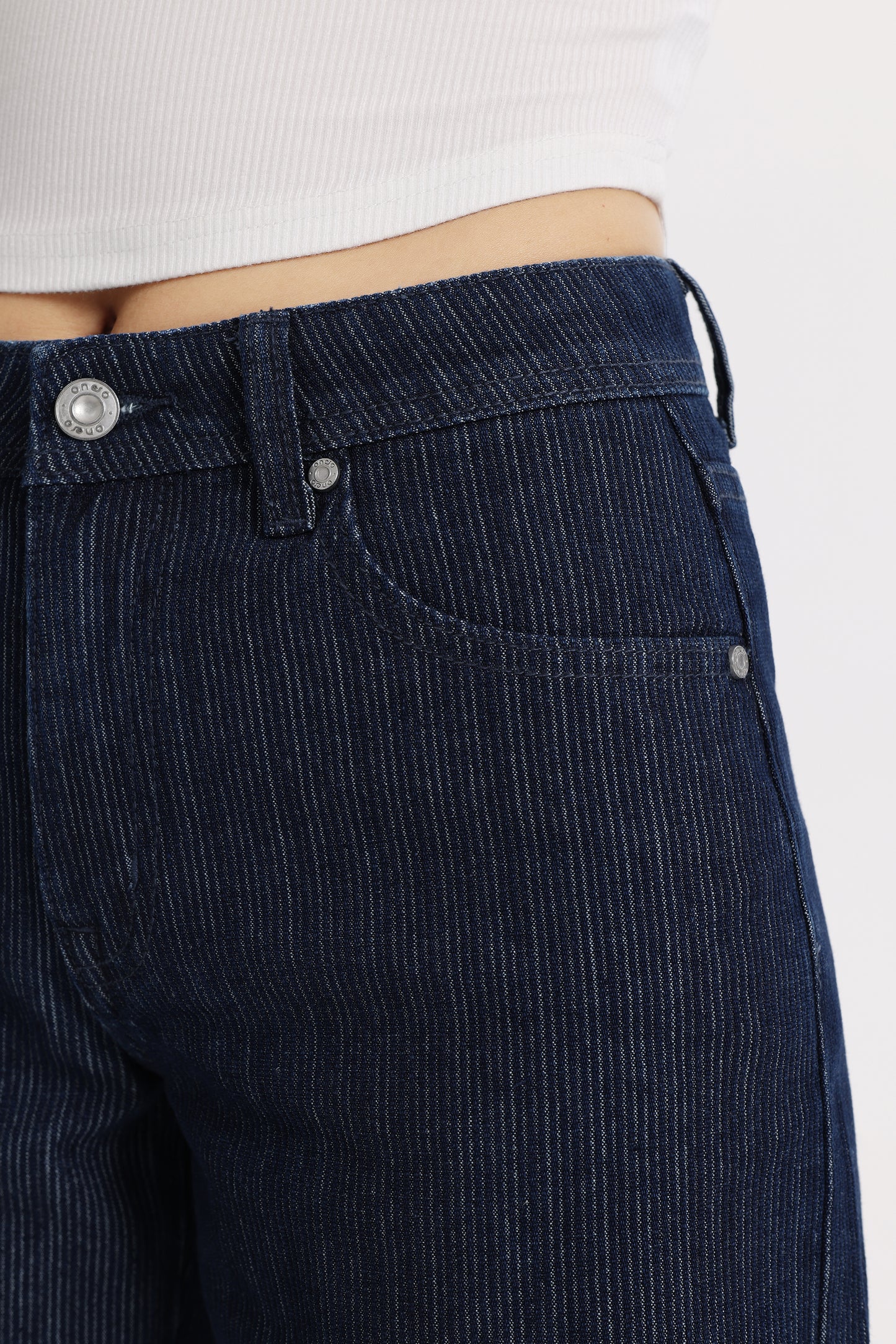 Mid Rise Barrel  Denim Jeans OSOX024