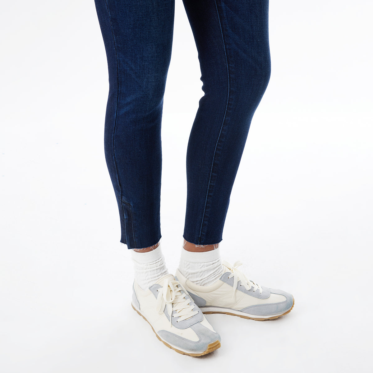 Plus Size Low Rise Skinny Cropped Jeans ESFS640203-P