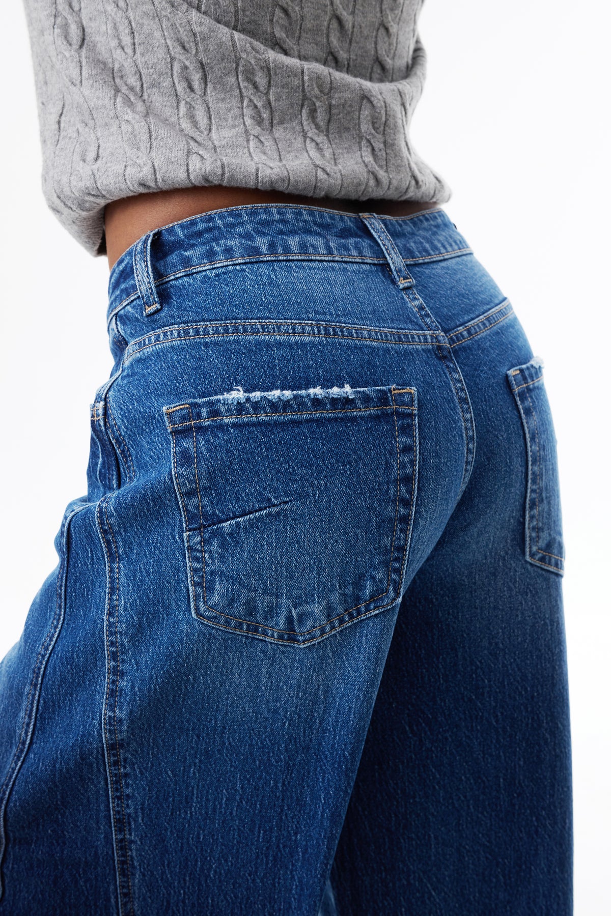 HIGH RISE CURVY DARTED BARREL FULL JEANS ESFO640X06