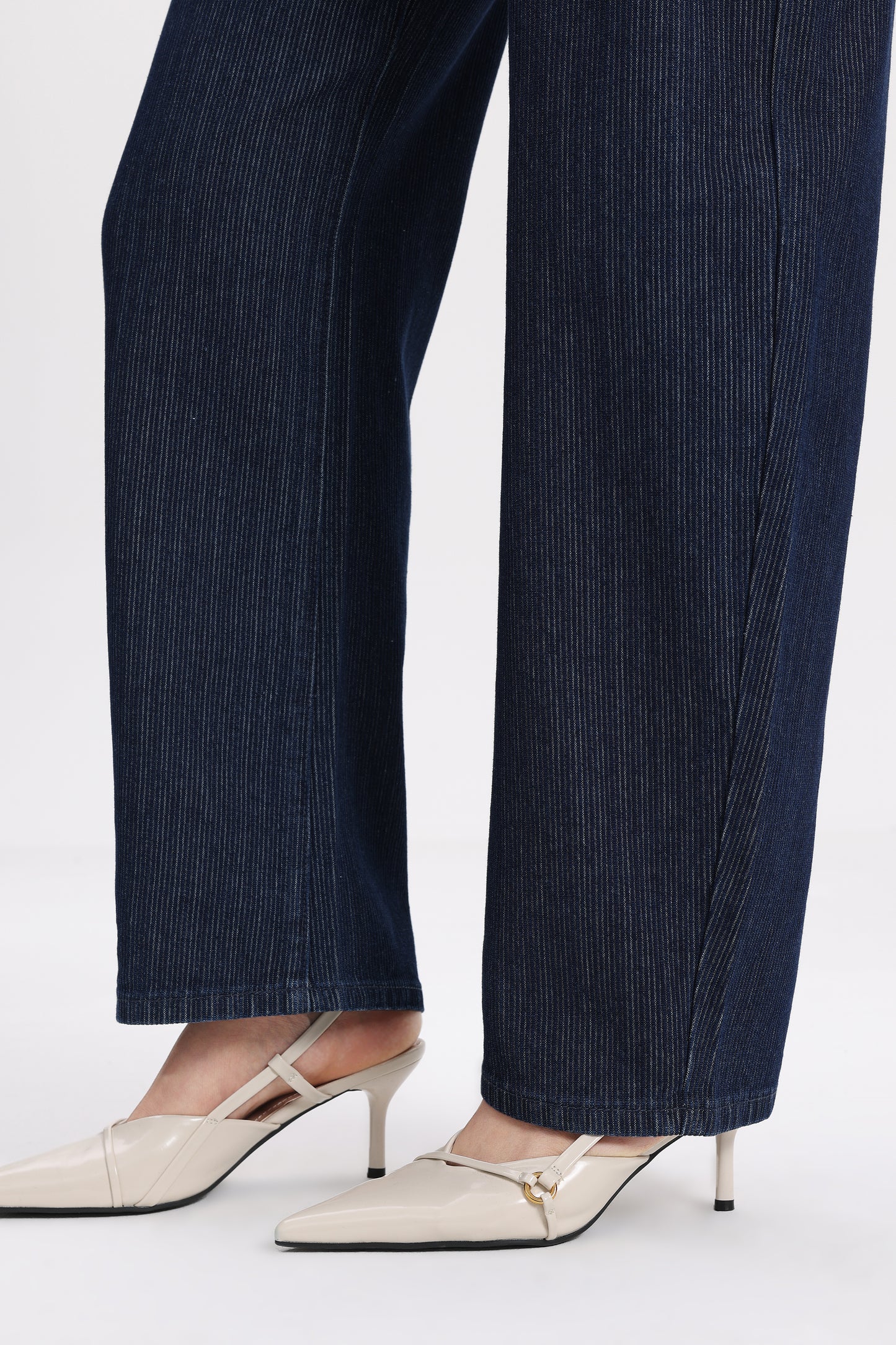 Mid Rise Barrel  Denim Jeans OSOX024