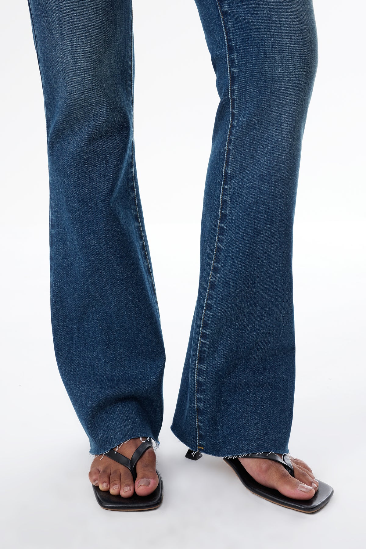 The Nova High Rise Bootcut Full Jeans ESFF640111
