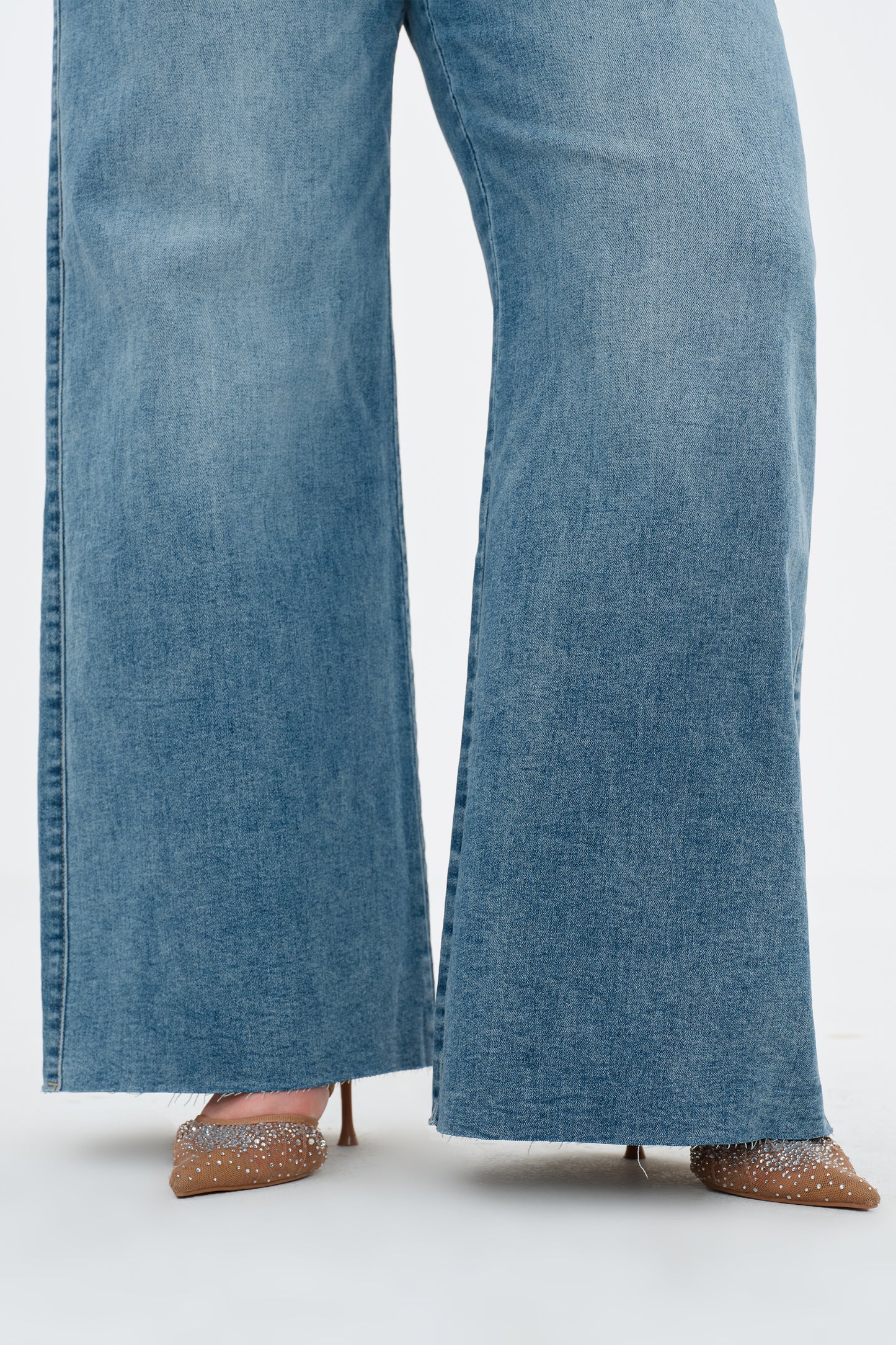 Plus Size Mid Rise Wide Leg Jeans Raw Hem Vintage OSW8019-P