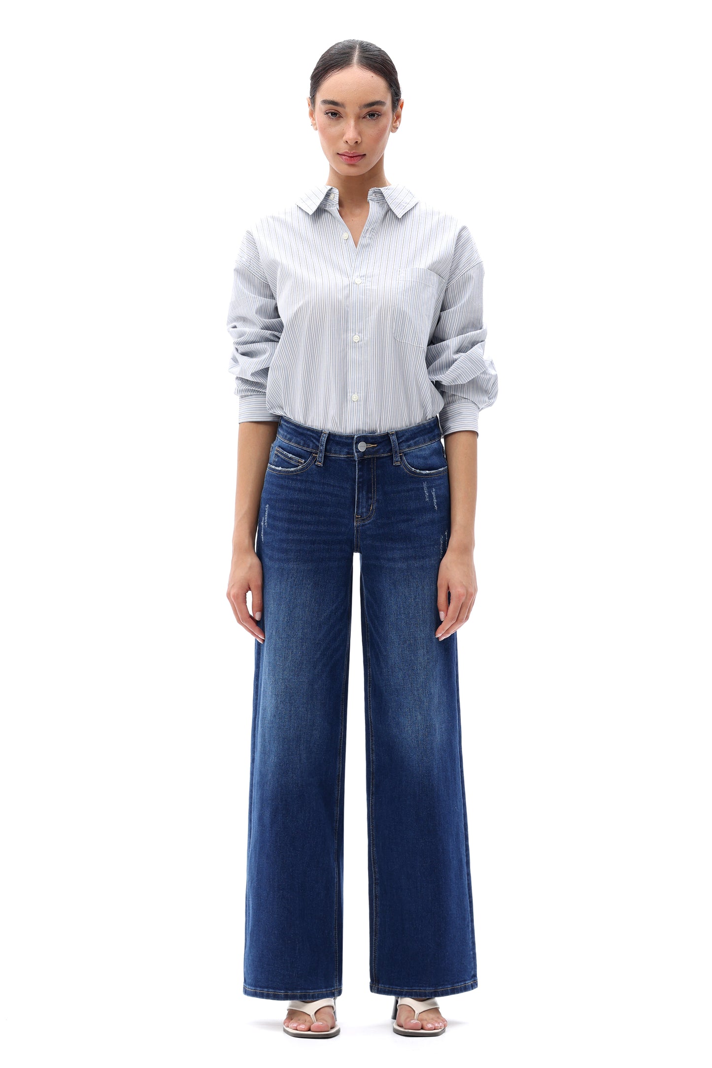 BBL Mid Rise Wide Leg Relaxed Jeans BG8001