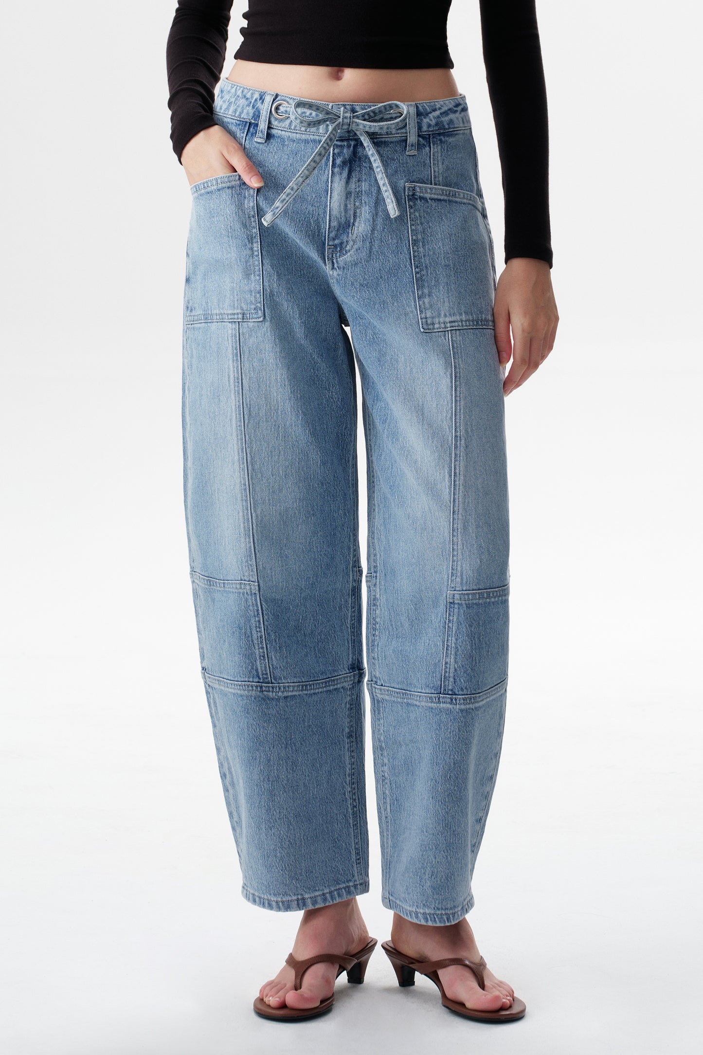 Mid Rise Relaxed Barrel Denim Jeans OSOX0001