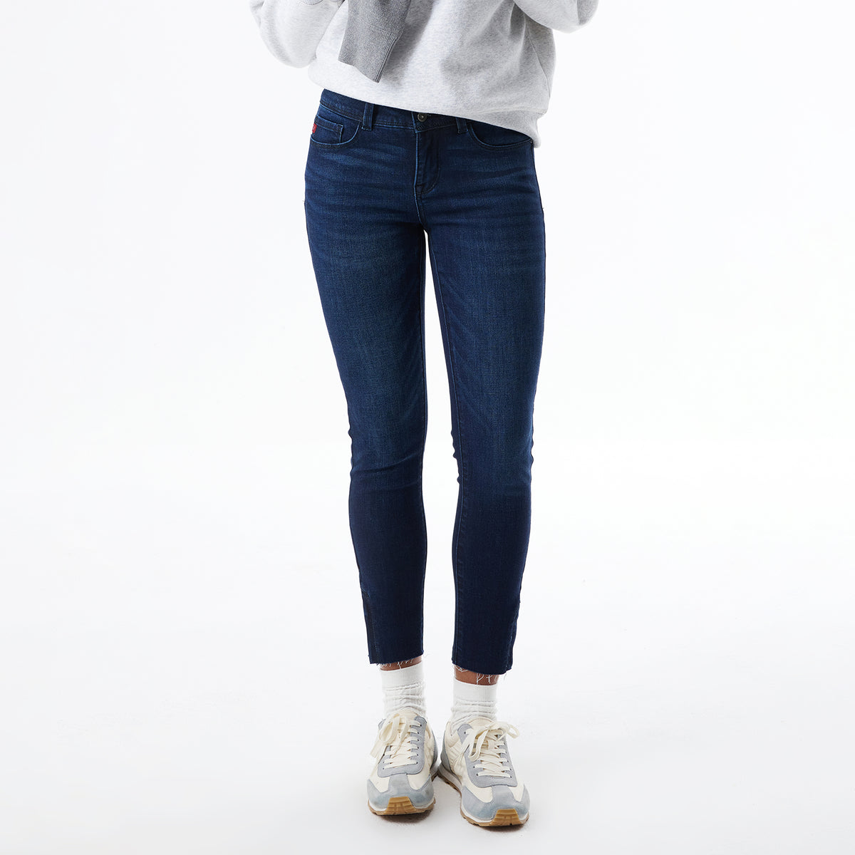 Plus Size Low Rise Skinny Cropped Jeans ESFS640203-P