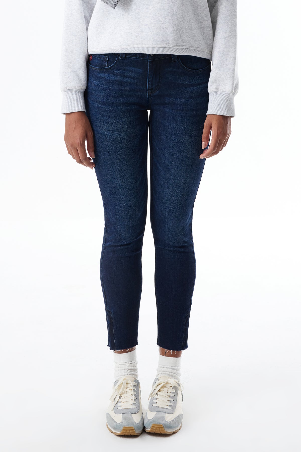 The Luna Low Rise Skinny Cropped Jeans ESFS640203