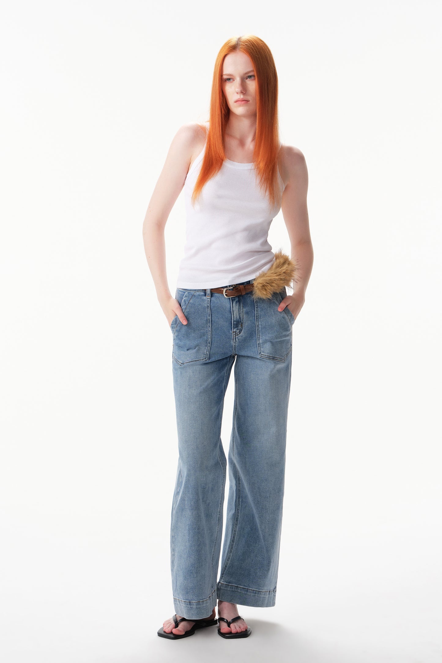 Mid High Rise Wide Leg Ankle Jeans ESFW620809