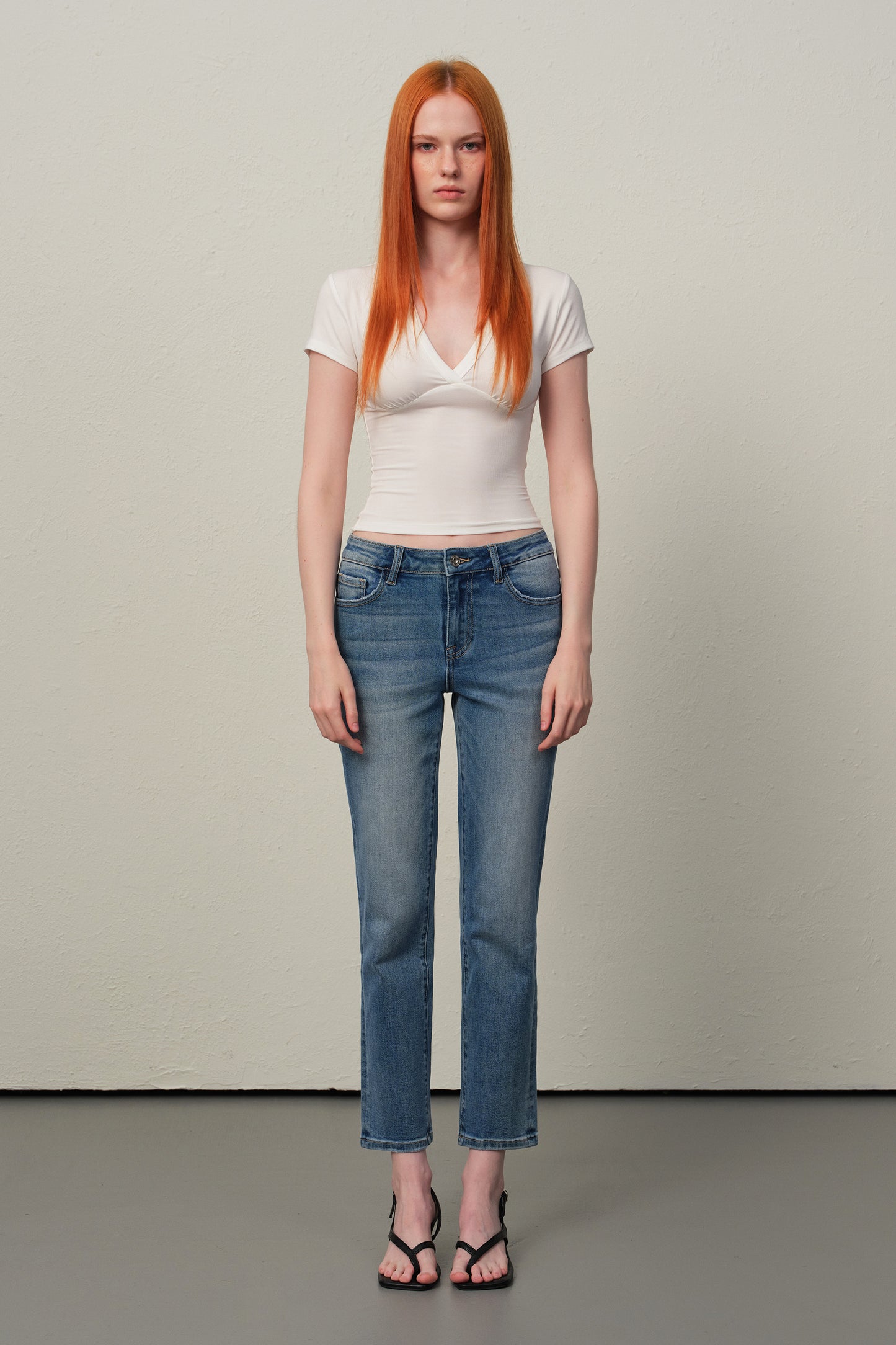 Mid Rise Straight Ankle Jeans ESFT630512