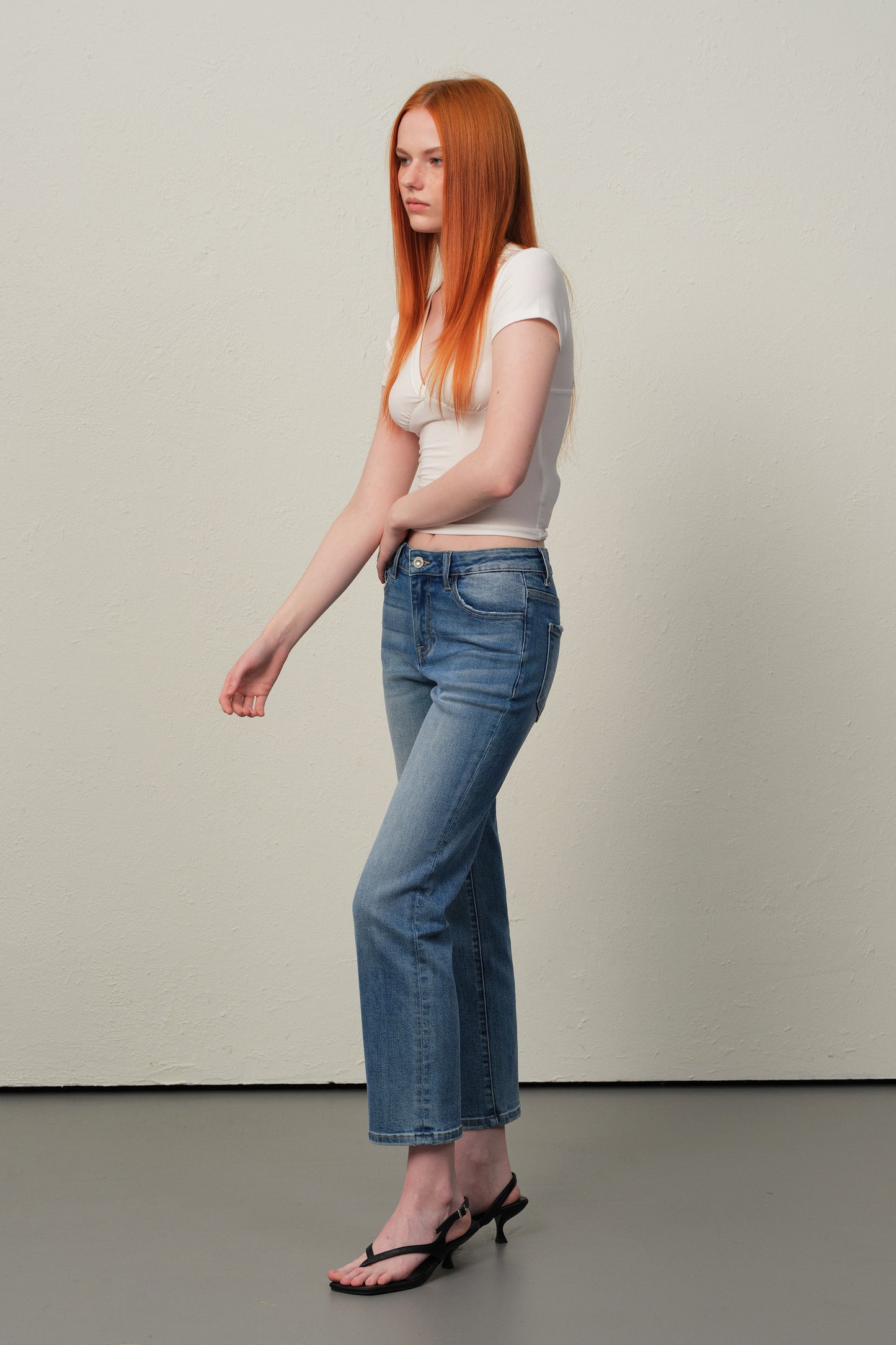 Mid Rise Straight Ankle Jeans ESFT630512