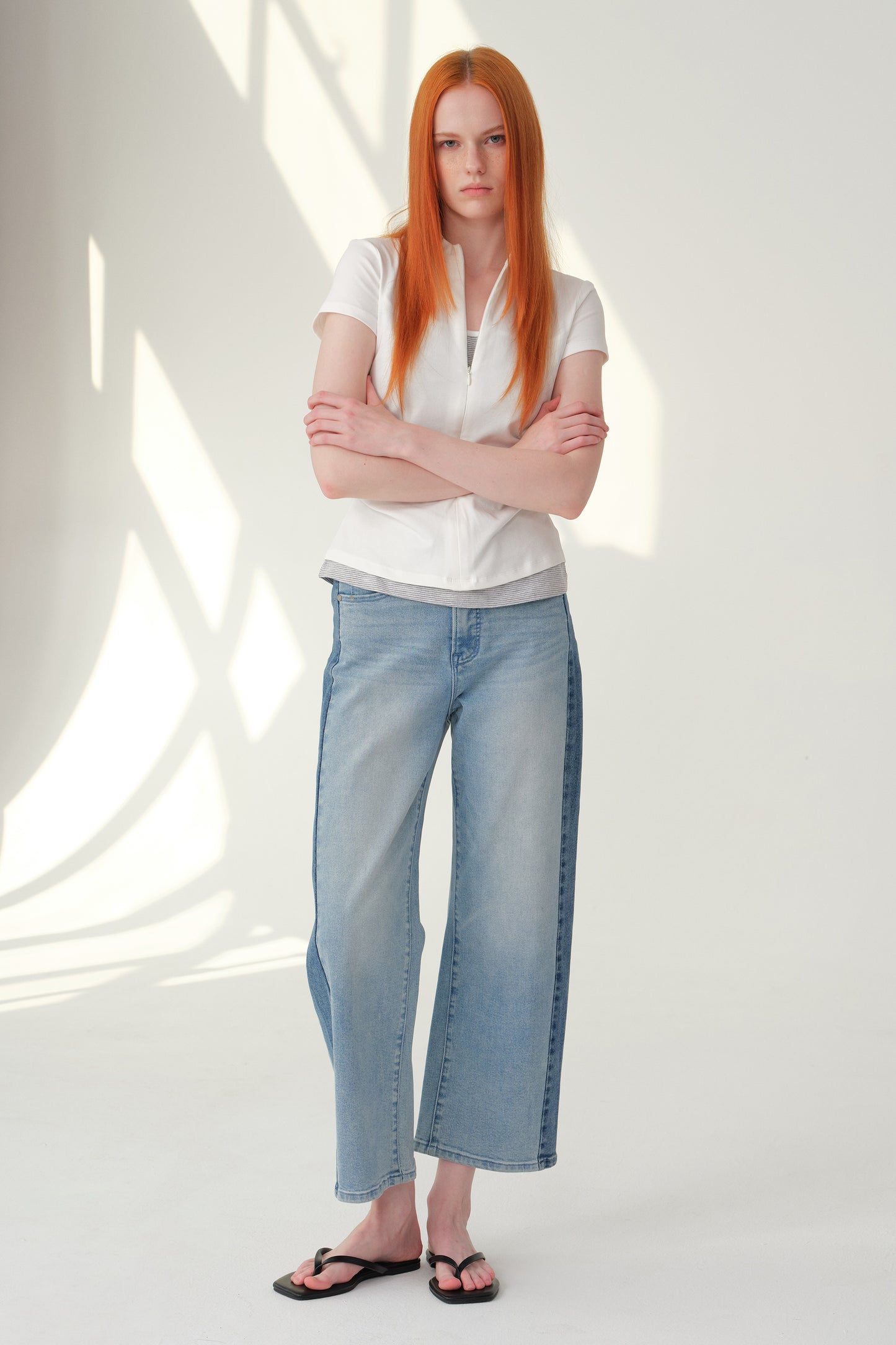 SUPER HIGH RISE PIECED BARREL CROPPED JEANS ESFO620X02