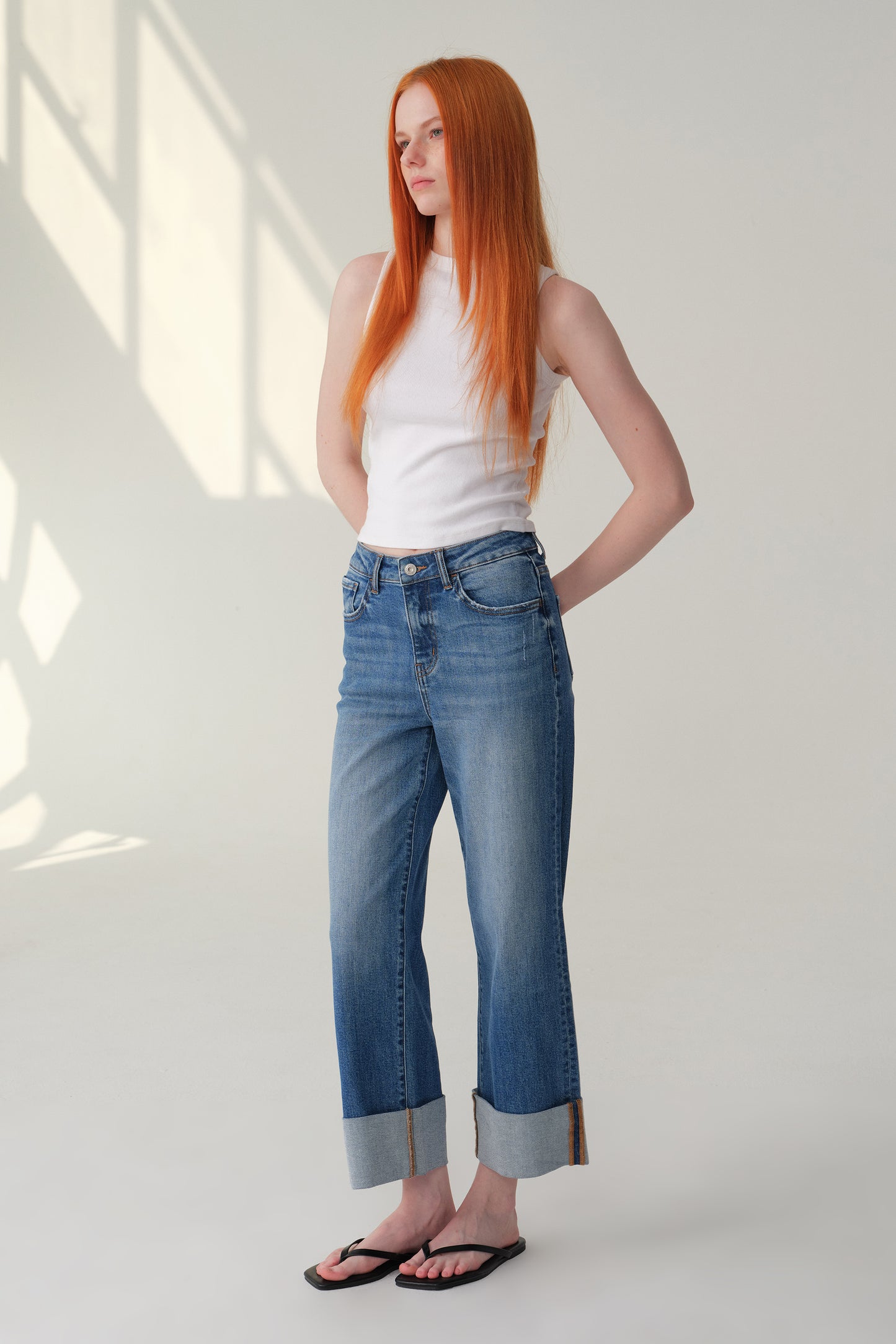 Mid High Rise Cuffed Wide Leg Cropped Jeans ESFW630820