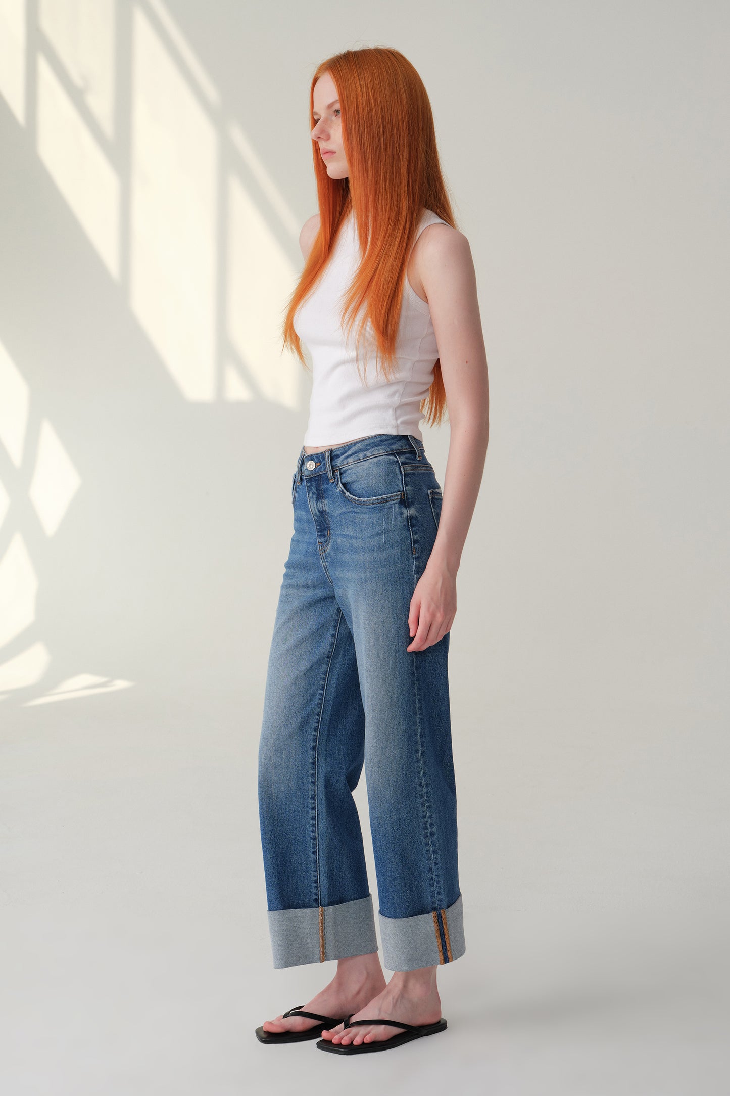 Mid High Rise Cuffed Wide Leg Cropped Jeans ESFW630820