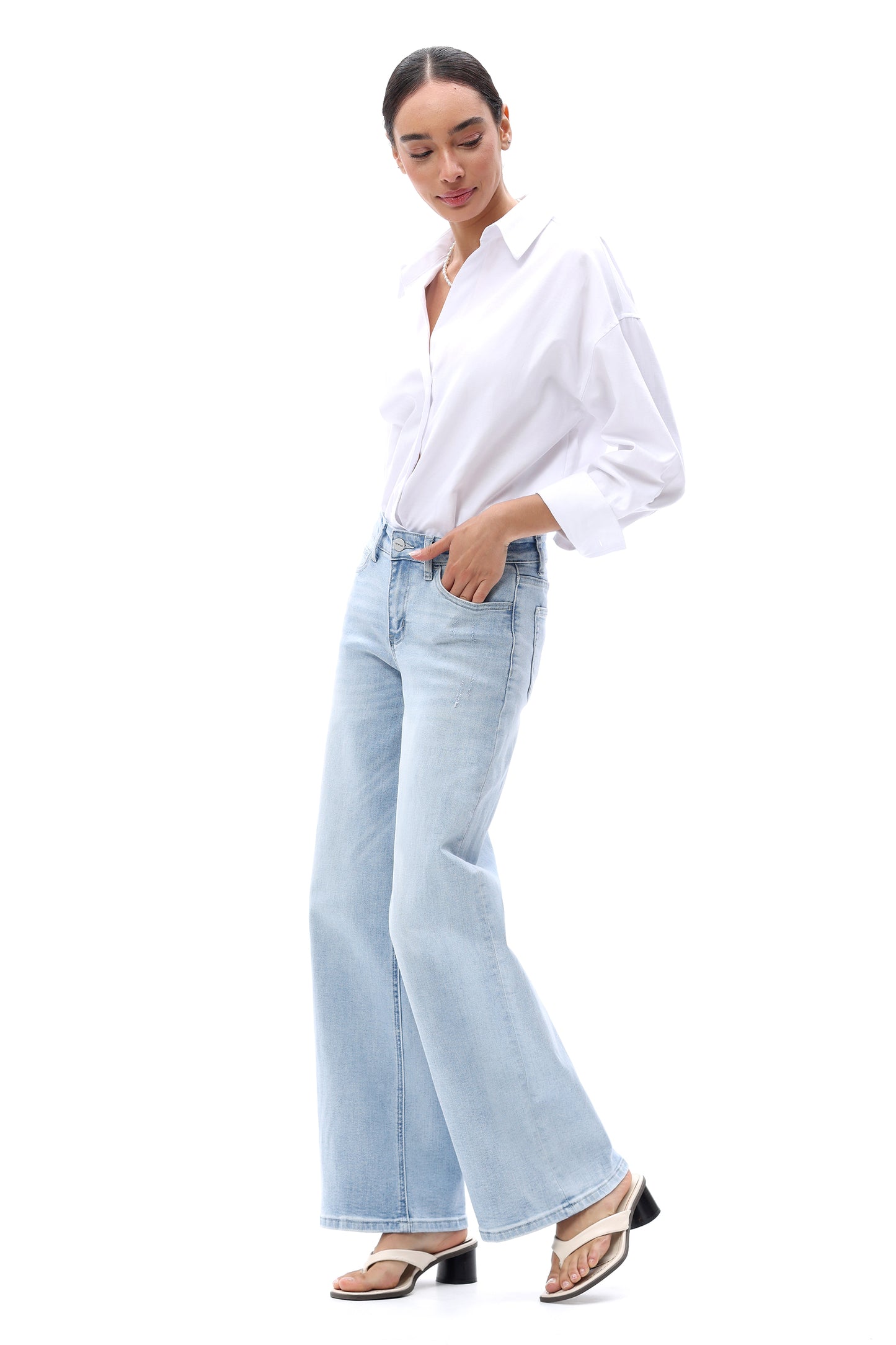 BBL Mid Rise Wide Leg Relaxed Jeans BG8001