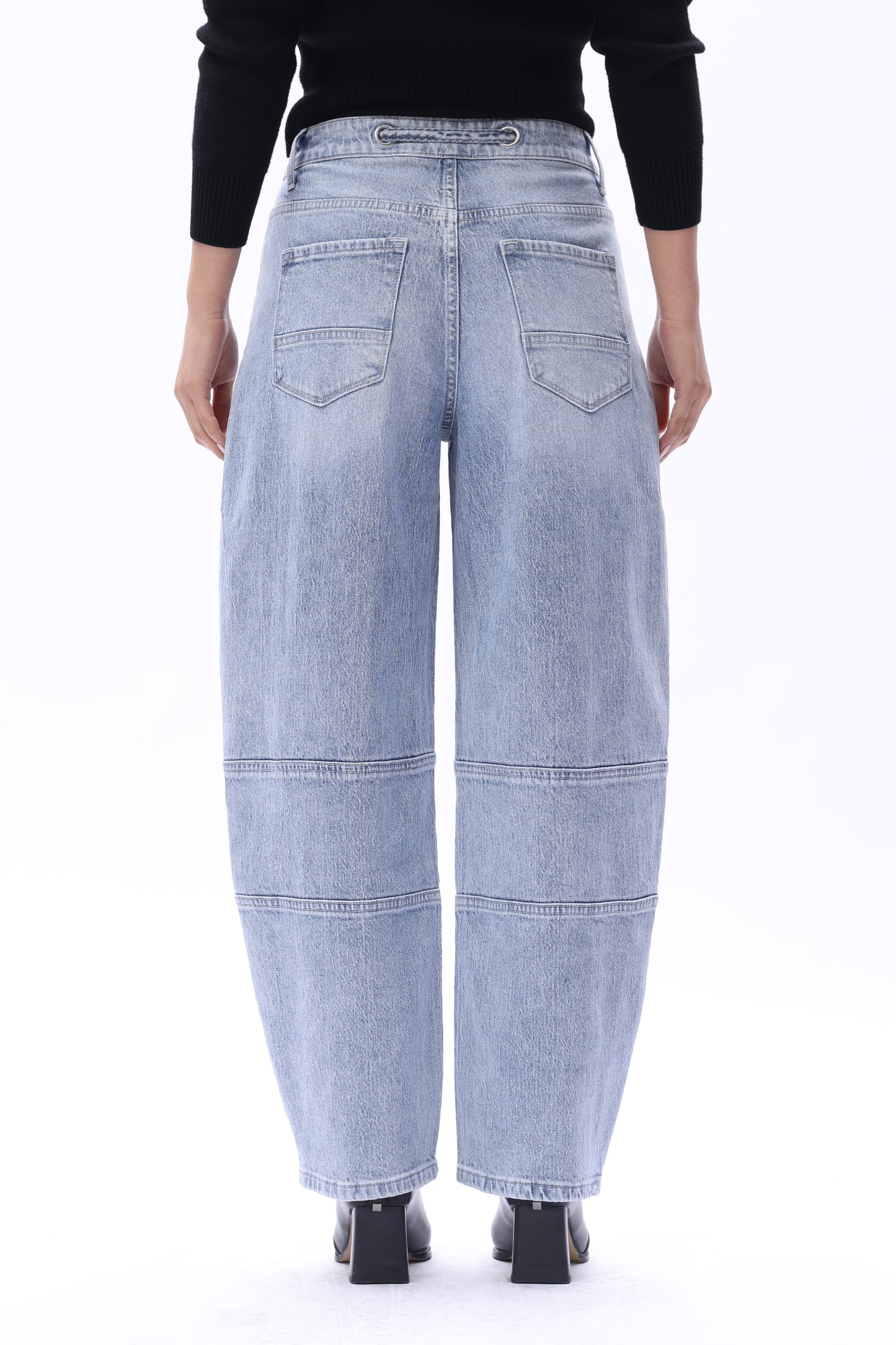 Mid Rise Relaxed Barrel Denim Jeans OSOX0001