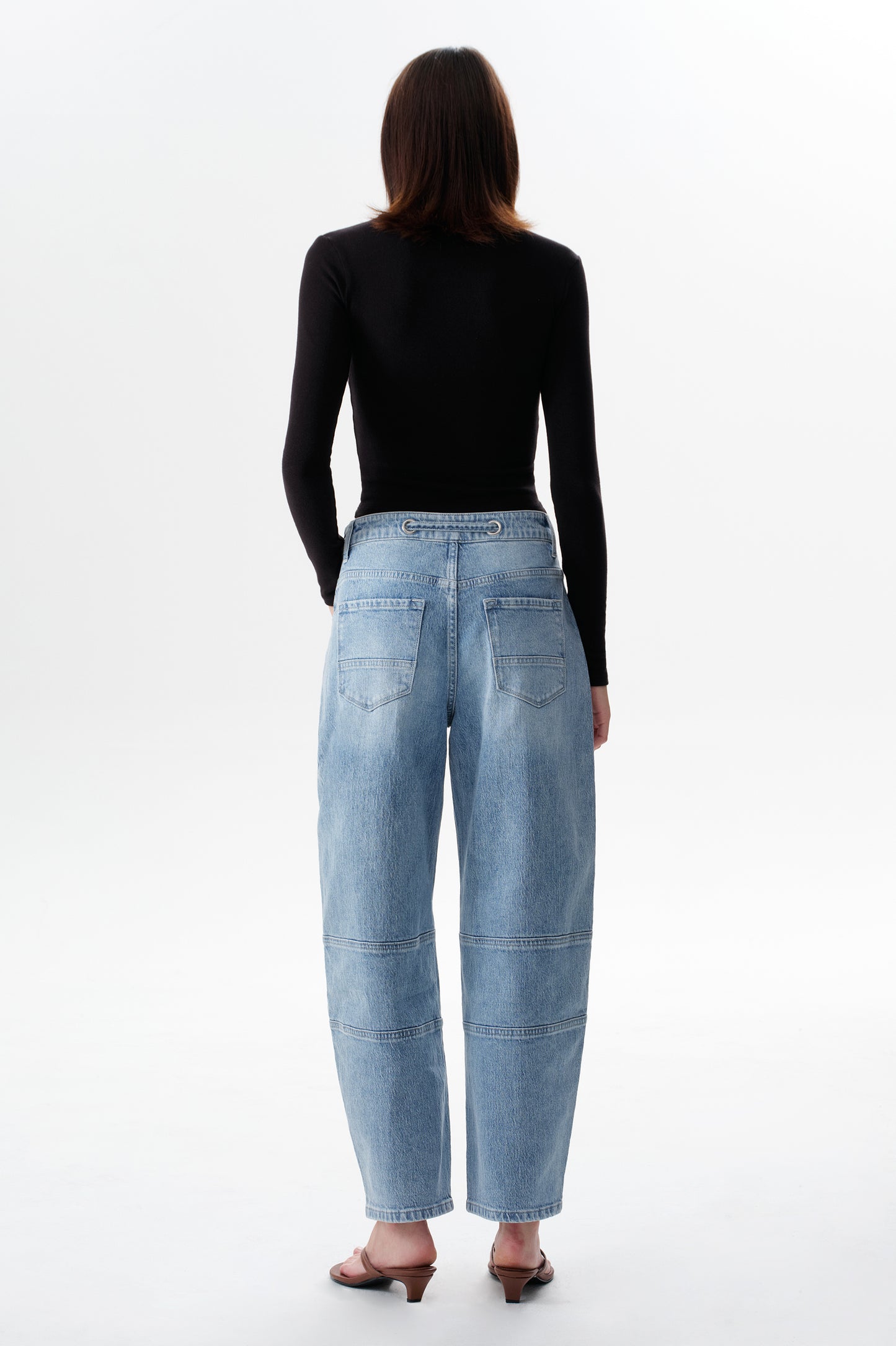 Mid Rise Relaxed Barrel Denim Jeans OSOX0001