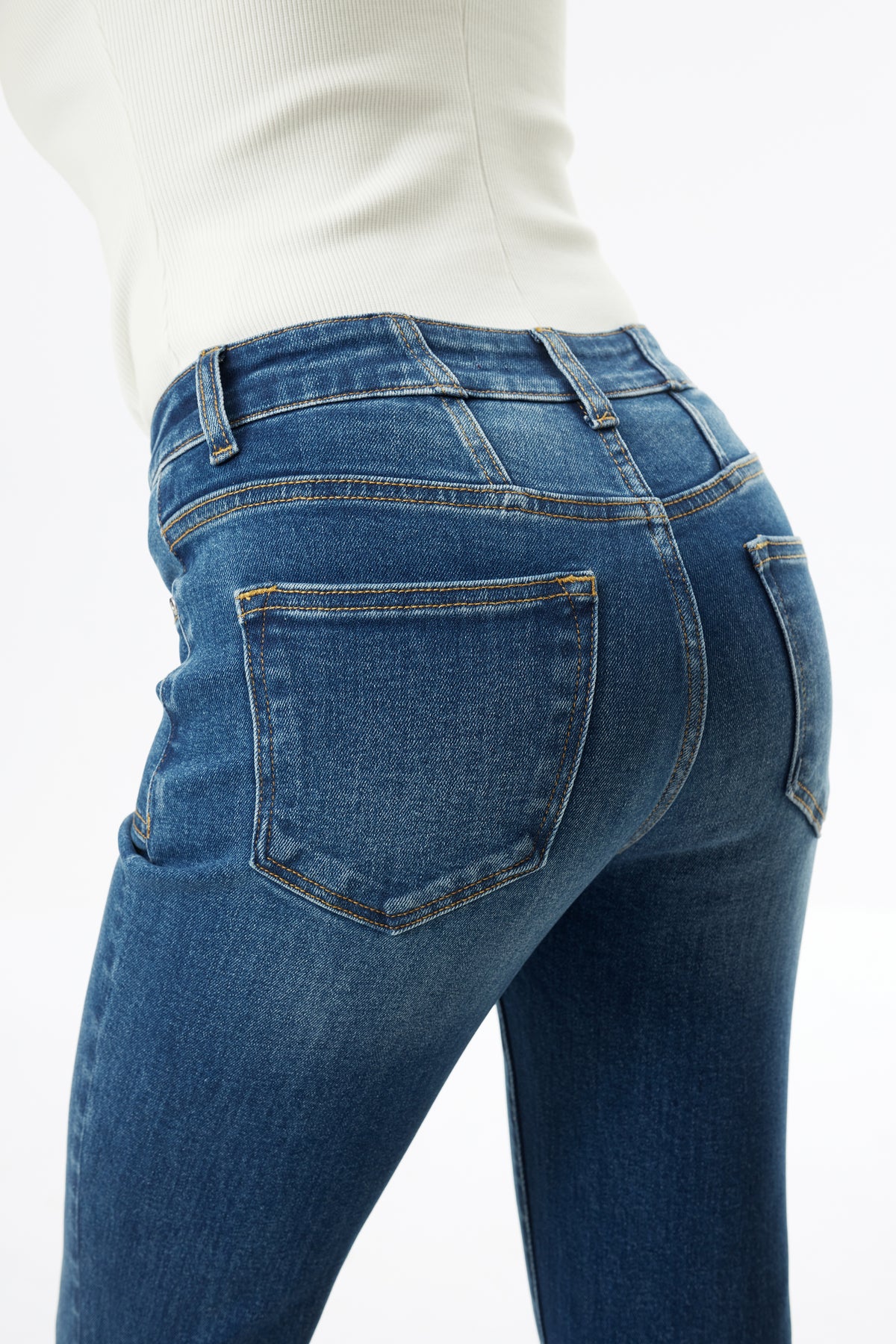 The Nova High Rise Bootcut Full Jeans ESFF640111