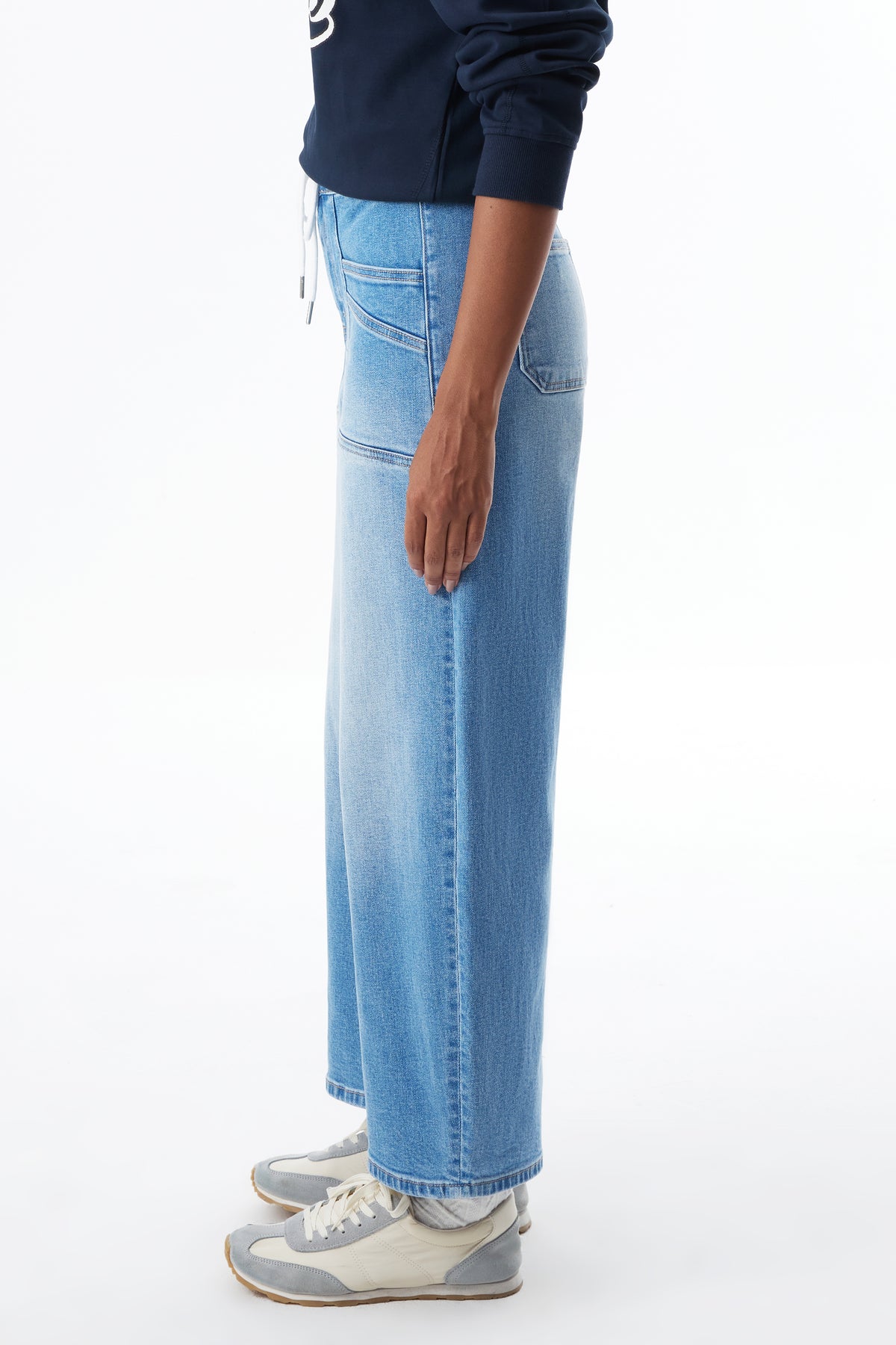 Super High Rise Elastic Waistband Barrel Cropped Jeans ESFO630X04