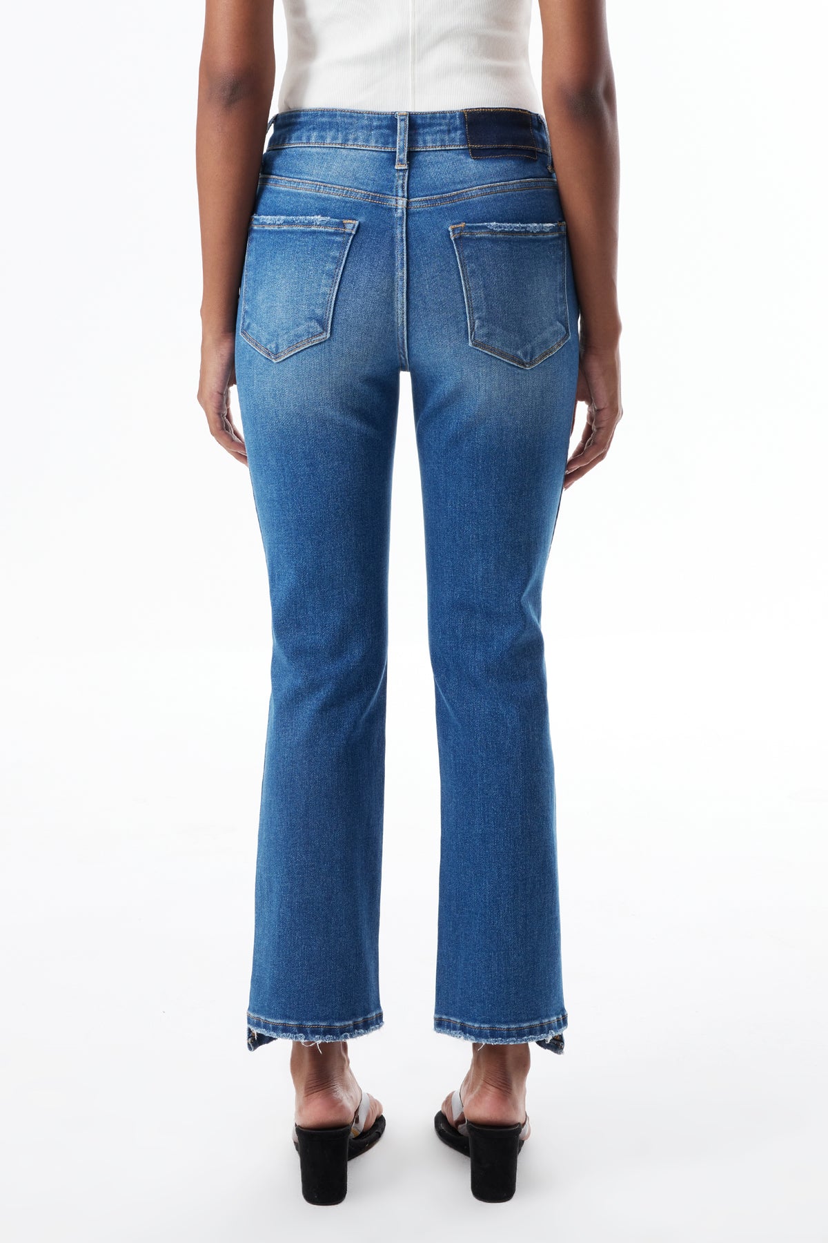 HIGH RISE STRAIGHT CROPPED JEANS ESFT630508