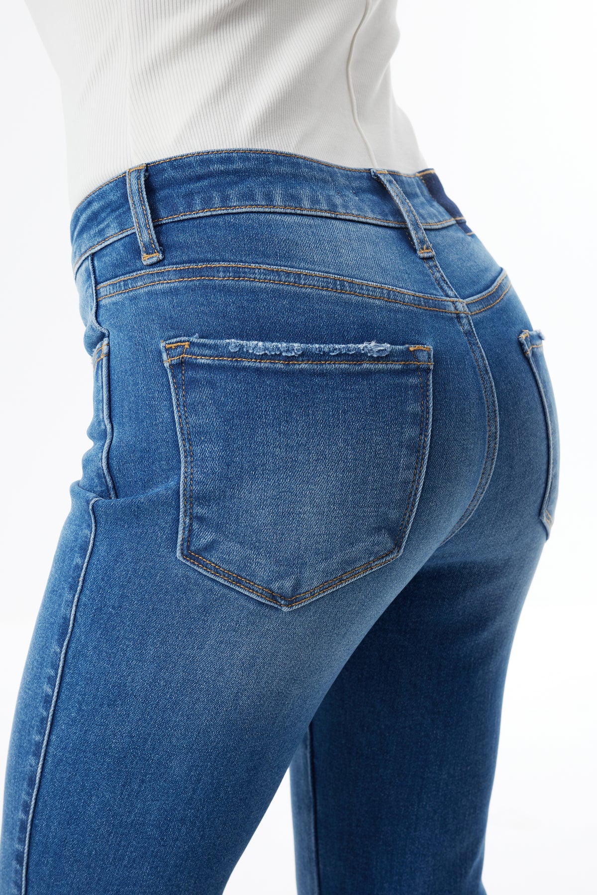 HIGH RISE STRAIGHT CROPPED JEANS ESFT630508