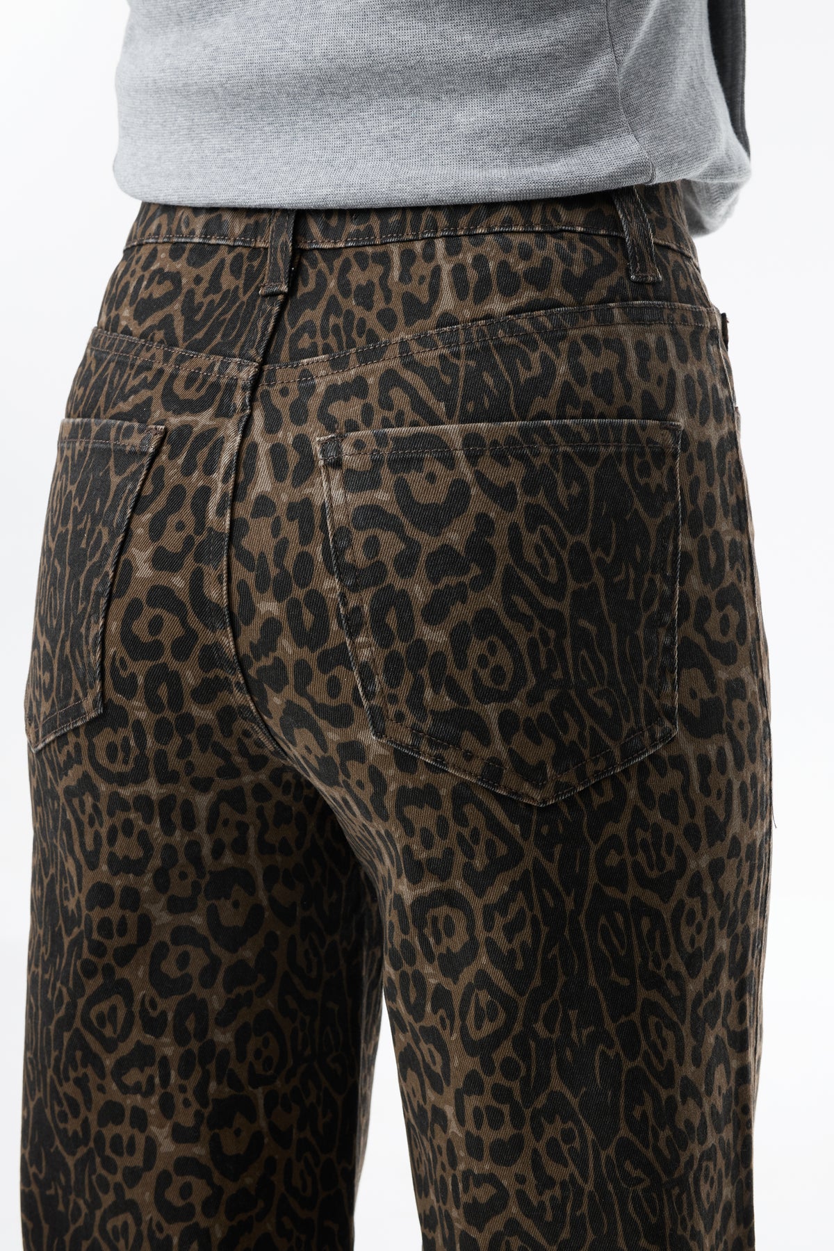 High Rise Relaxed Straight Leopard Print Pants OST5028